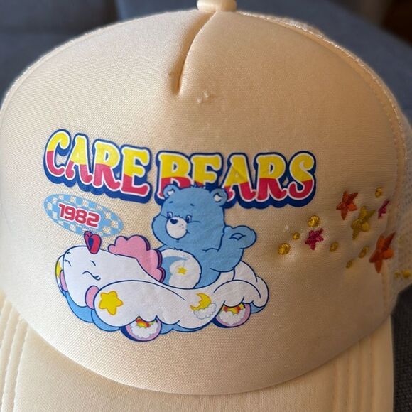 NWOT Care Bears Bedtime Bear Trucker Snap back Baseball Cap. Unisex. - Picture 3 of 6